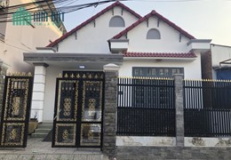 Nhà Hẻm Xe Hơi, 9x20 , nở hậu 9.8m , sổ hồng riêng, trung tâm Thủ Đức