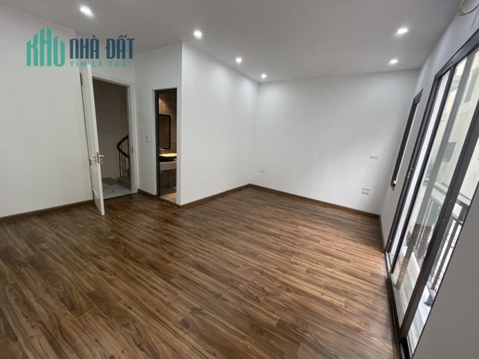 Bán nhà Trích Sài, Hồ Tây 40m2 6T MT5 6,5 tỷ. MỚI ĐẸP, THANG MÁY. 0912288365