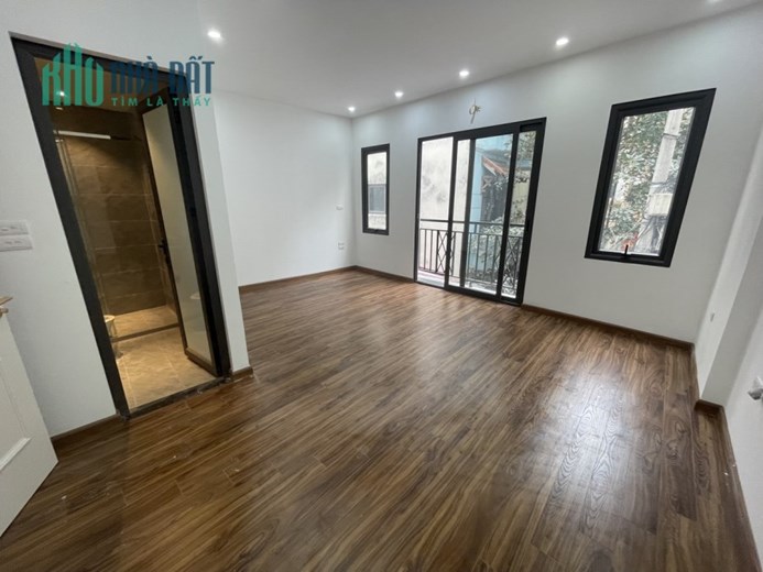 Bán nhà Trích Sài, Hồ Tây 40m2 6T MT5 6,5 tỷ. MỚI ĐẸP, THANG MÁY. 0912288365