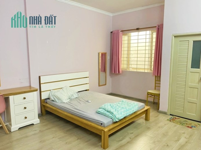 BÁN NHÀ HUỲNH VĂN BÁNH, DIỆN TÍCH 4M X 17M, GIÁ CHỈ 7.5 TỶ