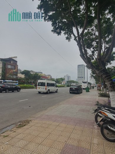 Bán Gấp - Đất Mặt Tiền Phạm Văn Đồng Đà Nẳng 335m2 - 79 tỷ 9