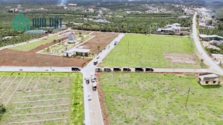 DUY NHẤT 40 nền - Giai đoạn F1 - Chỉ:"330 TRIỆU".