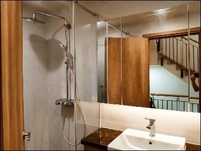 Bán Nhà #ĐẶNG_TIẾN_ĐÔNG Xe Tải Đỗ Cửa. Có GARA. 45m 4 Ngủ. Phân Lô. Cạnh Hồ Hoàng Cầu. 7.5tỷ