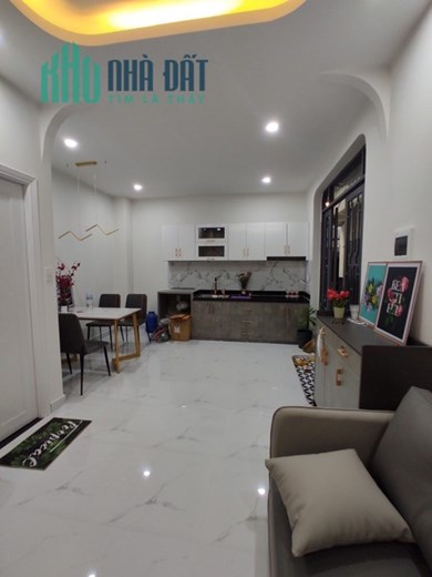 Nhà bán đường Lê Trọng Tấn, 32m2, 2 PN, 1 lầu, giá 3.7 tỷ