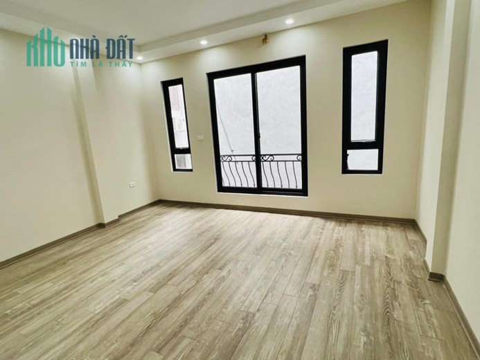 HOA HẬU CẦU GIẤY, THANG MÁY ÊM RU, TẶNG FULL NỘI THẤT, CHỦ THIỆN CHÍ, CHỜ CHỦ MỚI ĐẾN Ở.