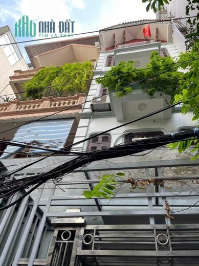 NHÀ TRUNG KÍNH CẦU GIẤY - Cạnh phố 60m2, 4 tầng, TẶNG NỘI THẤT SIÊU VÍP, CHỦ TỰ XÂY chỉ 8.4 tỷ