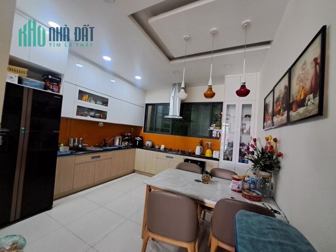 Cần Bna Gấp Nhà 4 Tầng, 64m2, Ngay Bến Xe Miền Tây, Nhà Mới Ở Ngay, Hẻm Xe Tải Thông