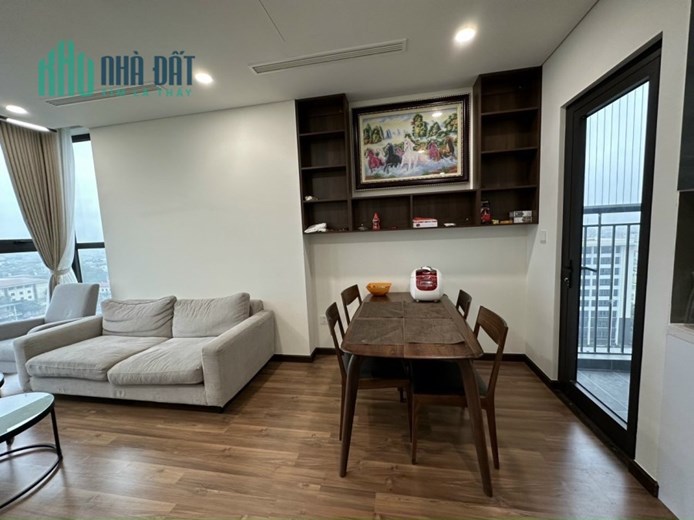 cho thuê 3pn 110m2 mipec xuân thủy giá thuê 19tr vào luôn lh 0394392185