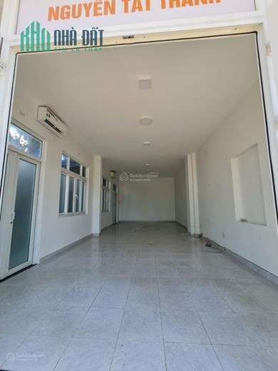 Cho thuê mặt bằng, mặt tiền tại 77 Nguyễn Tất Thành, Hải Châu, Đà Nẵng