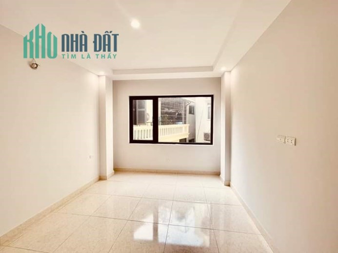 Siêu hiếm nhà Hào Nam, Vip Đống Đa , Phân Lô 30mx3 . Nhỉnh 3 tỷ .