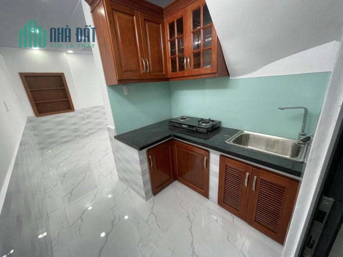 Bán nhà mới đẹp lung linh 4L 4.9x5.5 hxh Phan Đình Phùng sát ngã tư Phú Nhuận giá chỉ 5.8 tỷ.