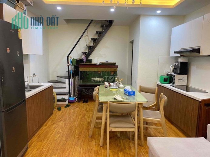 4 tầng, giá chỉ hơn 1tỷ. Có ngay nhà ở Đống Đa.