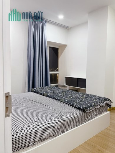 Cần cho thuê căn hộ chung cư Monarchy mặt tiền 535 Trần Hưng Đạo, full nội thất