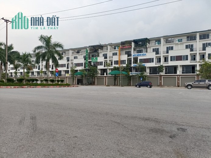 Bán nhà sổ đỏ xây 5 tầng mặt đường đôi CSEDP gần ngã tư Võ Nguyên Giáp - Quảng Thành- Thanh Hoá