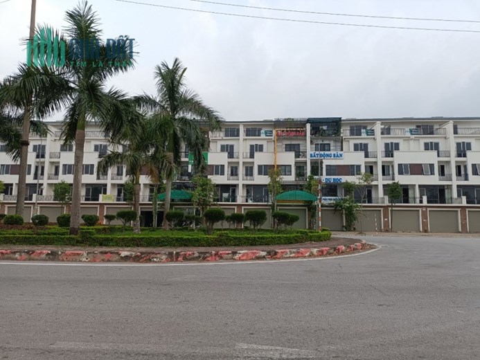 Bán nhà sổ đỏ xây 5 tầng mặt đường đôi CSEDP gần ngã tư Võ Nguyên Giáp - Quảng Thành- Thanh Hoá