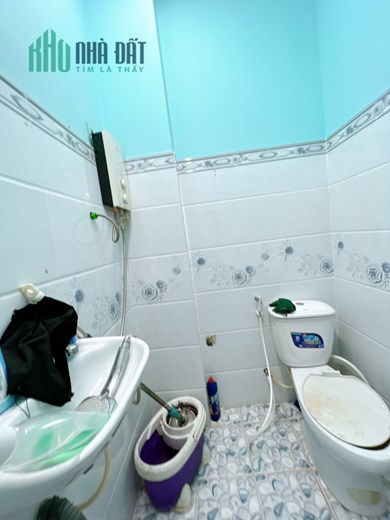 Bán nhà Rẻ Đẹp Q4 lê quốc Hưng Ngang 3.1x 10- 2 tấm có 3 tỷ Cách Q1- 50 m 
2 PHÒNG NGŨ - 2 WC
