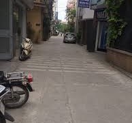 Cho thuê nhà 4 tầng x 45m, cách phố Hào Nam 30m