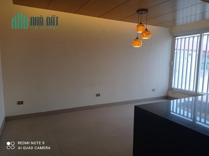 Bán nhà 87m2 phố Nghi Tàm, Tây Hồ Gara 2 Ô tô Mặt tiền Khủng 11.2 Tỷ