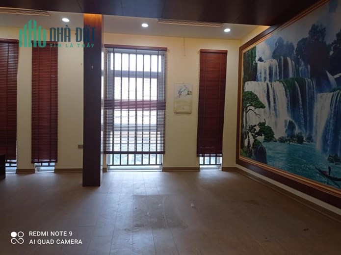 Bán nhà 98m2 Mặt phố Nghi Tàm, Tây Hồ Kinh doanh Gara Ô Tô Tránh 11.1 Tỷ