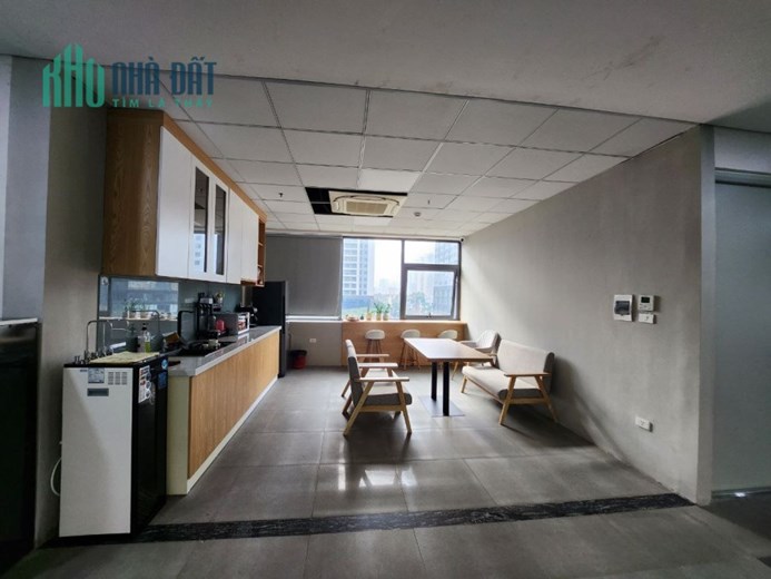 Cho thuê văn phòng full nội thất đẹp 294m2 tòa ADG, Lê Văn Thiêm, Thanh Xuân