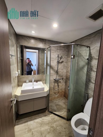 Chính chủ sổ đỏ cần bán căn hộ 2PN Vinhomes Symphony Riverside Việt Hưng, Long Biên, Hà Nội