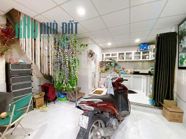 Cần bán nhà TTTP hẻm Lê Hồng Phong sau Ga NT.Phù hợp cho thuê kinh dòng tiền. Sổ hồng riêng giá chỉ
