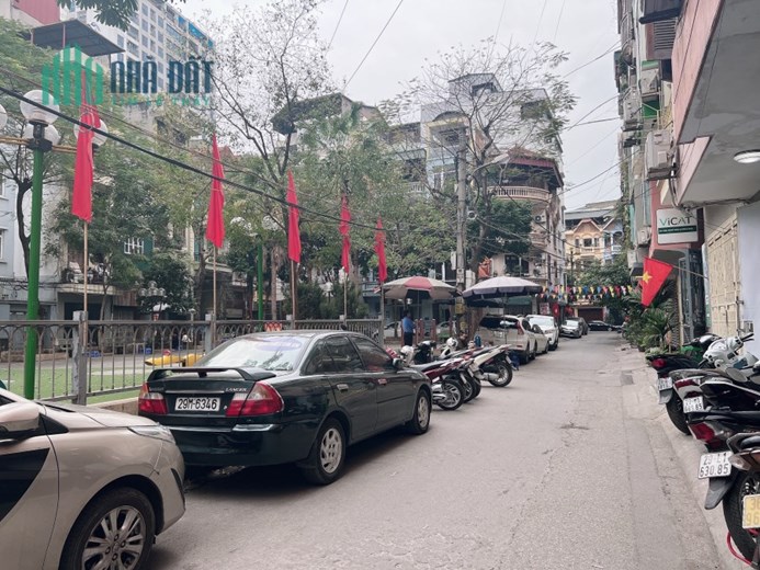 BÁC TÔI BÁN GẤP NHÀ CÁCH PHỐ KHUẤT DUY TIẾN 2 NHÀ, Ô TÔ, KINH DOANH ĐƯỢC, 66M2, 12,9 TỶ