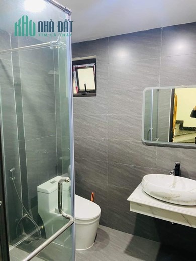 Đẹp nhất ngõ Trại Cá, Trương Định, 30 m2 x 5 Tầng. Giá 3.95 tỷ TL.