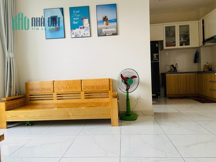 Căn hộ 70m2 đầy đủ nội thất, sổ hồng riêng kề ngả tưu Bình Ph