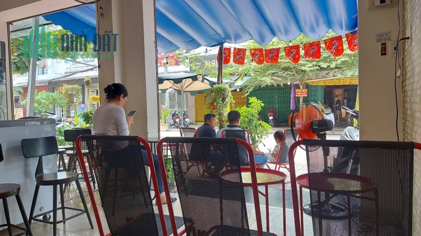 Do không có kinh nghiệm kinh doanh và mệt không muốn làm nữa, mình cần sang lại quán cf, trà sữa,