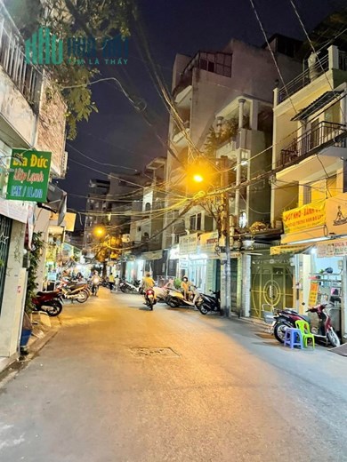 CHO THUÊ NHÀ MẶT TIỀN VỊ TRÍ ĐẸP, 67 CÔ GIANG, P1, QUẬN PHÚ NHUẬN