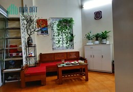 Chính chủ cho thuê nhà cấp 4, diện tích 35M2, 3 mặt thoáng, ô tô đỗ cửa. Vị trí ngõ 181 Nguyễn Văn