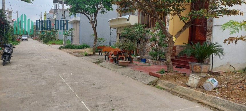 CẮT LỖ TỔ 5 TT QUANG MINH, ĐƯỜNG 14m CẢ VỈA HÈ, VỊ TRÍ KINH DOANH