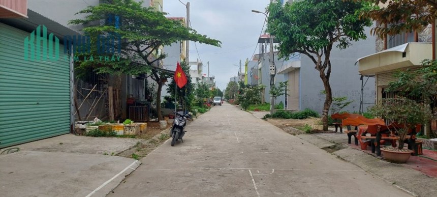 CẮT LỖ TỔ 5 TT QUANG MINH, ĐƯỜNG 14m CẢ VỈA HÈ, VỊ TRÍ KINH DOANH