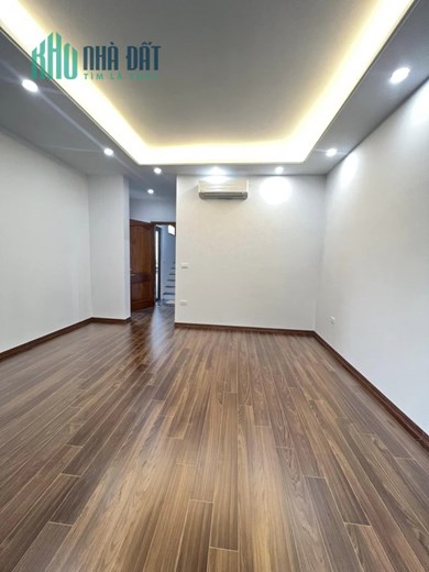bán nhà Hoàng Hoa Thám 95m 5 tầng, chỉ 11 tỷ thương lượng