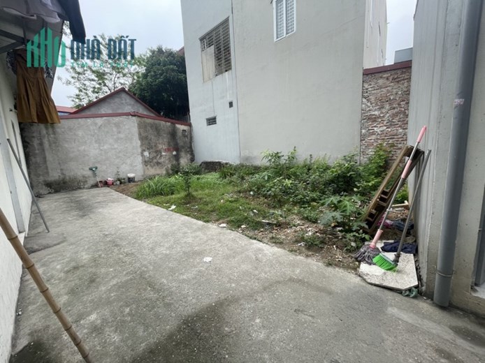 BÁN ĐẤT TỔ 4 - QUANG MINH, 48.4m2, TRỤC CHỢ