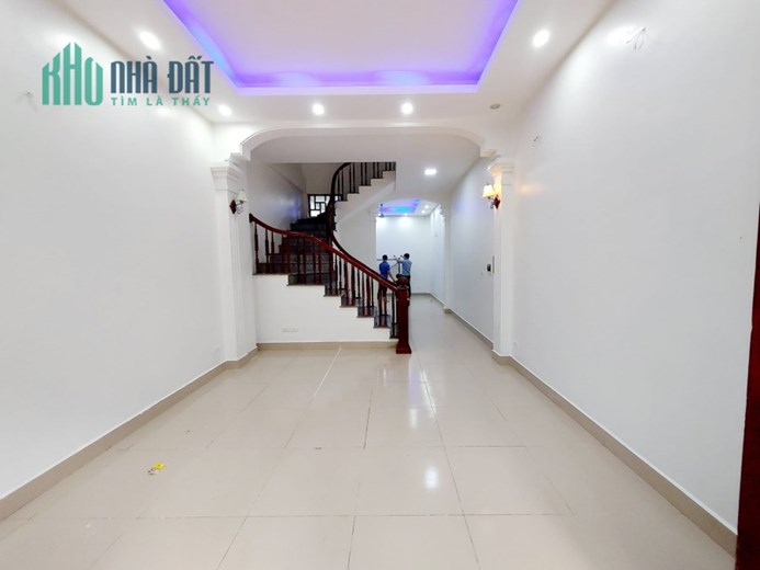 Nhà mới nhất ngõ 136 Cầu Diễn, Bắc Từ Liêm, lô góc ô tô tránh, giá 4.2 tỷ