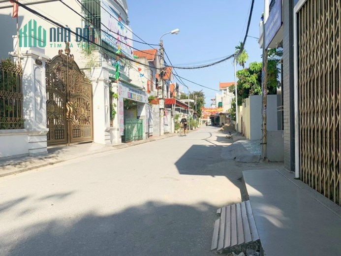 Bán nhà phố Trung Hành, mặt đường kinh doanh tốt, 52m 2 tầng GIÁ 3.15 tỉ ô.tô đỗ 24h