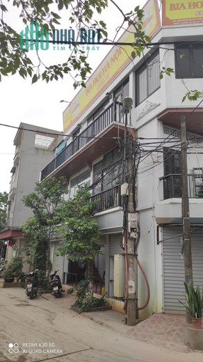 bán nhà mặt phố, lô góc ,kinh doanh 3 tầng 40 m2  tại ngã 5 HÀ HUY TẬP, GIA LÂM  chỉ 2,4 tỷ