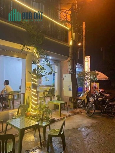 bán nhà mặt phố, lô góc ,kinh doanh 3 tầng 40 m2  tại ngã 5 HÀ HUY TẬP, GIA LÂM  chỉ 2,4 tỷ
