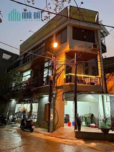 bán nhà mặt phố, lô góc ,kinh doanh 3 tầng 40 m2  tại ngã 5 HÀ HUY TẬP, GIA LÂM  chỉ 2,4 tỷ