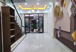 Bán nhà Xóm Trung - 193 Văn Cao, 40m x 3 tầng mới tinh, GIÁ 2.59 tỉ cực chất lượng