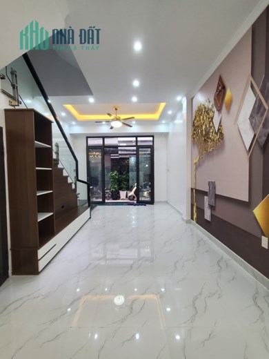Bán nhà Xóm Trung - 193 Văn Cao, 40m x 3 tầng mới tinh, GIÁ 2.59 tỉ cực chất lượng