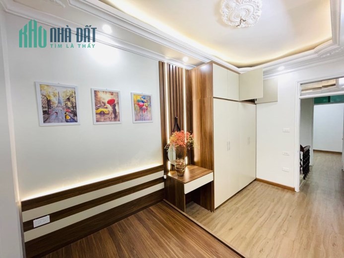 CHỈ 3.75 TỶ CÓ NHÀ 4 TẦNG MẶT NGÕ THÔNG PHỐ HOÀNG MAI ÔTÔ ĐẬU CỬA VỪA Ở VỪA KINH DOANH BUÔN BÁN DT: