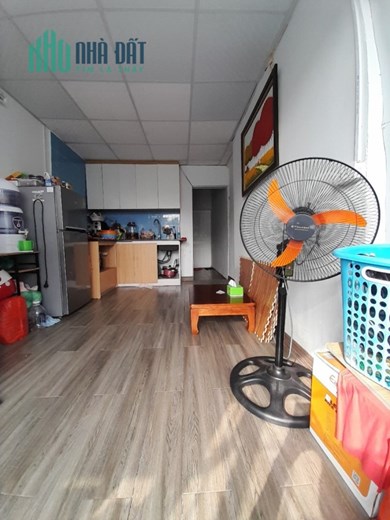 Bán nhà TT Bùi Ngọc Dương, Nhà Tầng 2,3 Dt 70m, giá hơn 1 tỷ