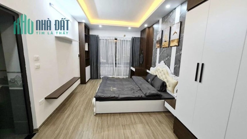 Bán nhà ngõ 604 Ngọc Thuỵ 44m x 4T, oto đỗ cổng, sân rộng, hiếm nhà bán giá chỉ 3 tỷ 3