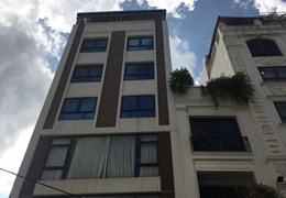 bán nhà mặt phố Hòa Mã, Hai Bà Trưng 100m, 6 tầng, mt 4.2m. Giá: 45 tỷ