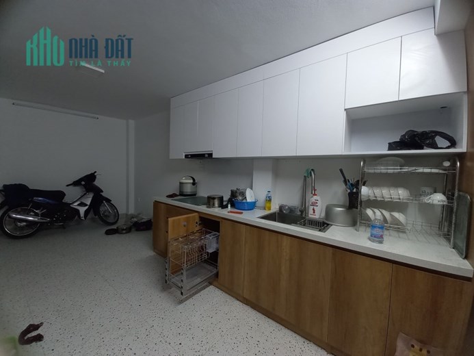 Hiếm hiếm hiếm phố Khương Đình Thanh Xuân 72m x5T phân lô ô tô vào nhà  nhỉnh 7 tỷ lh 0975124520