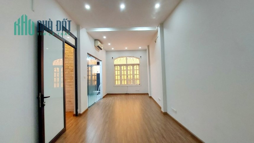 Nhỉnh 3 tỷ có nhà phố Xã Đàn Đống Đa 48m 3 tầng ở ngay gần ô tô sổ đỏ chính chủ lh 0975124520