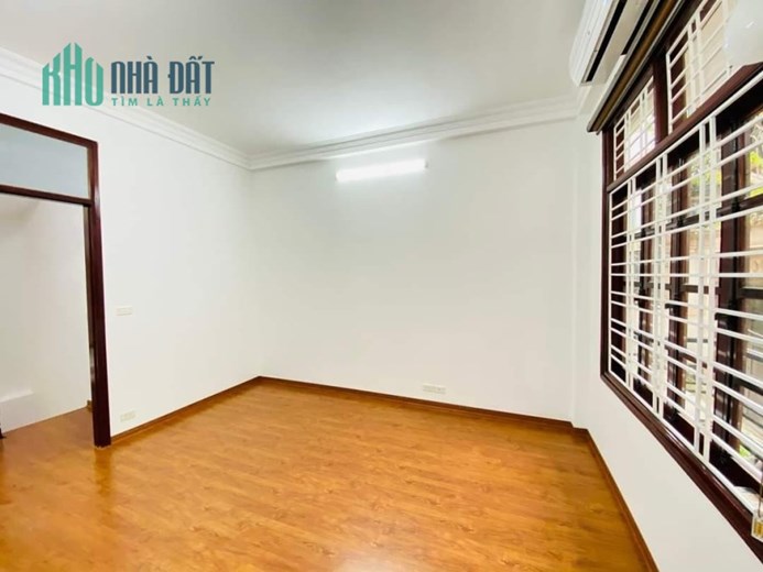 Nhỉnh 3 tỷ có nhà phố Xã Đàn Đống Đa 48m 3 tầng ở ngay gần ô tô sổ đỏ chính chủ lh 0975124520